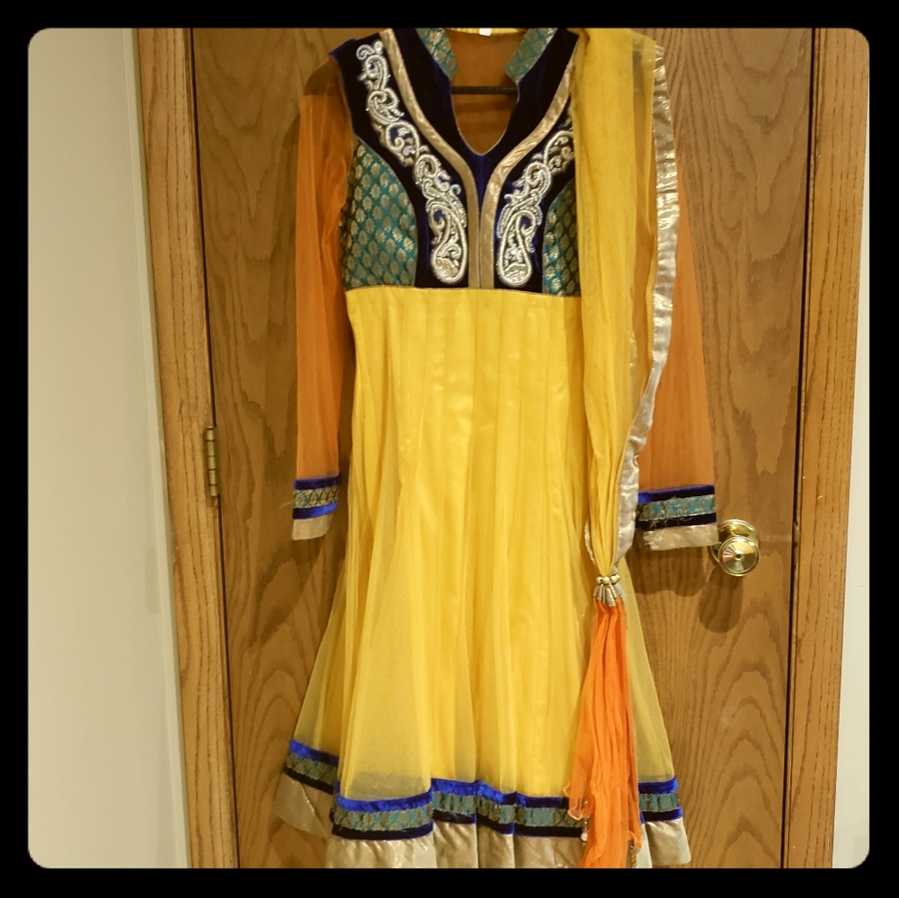 Kurta top and dupatta set
